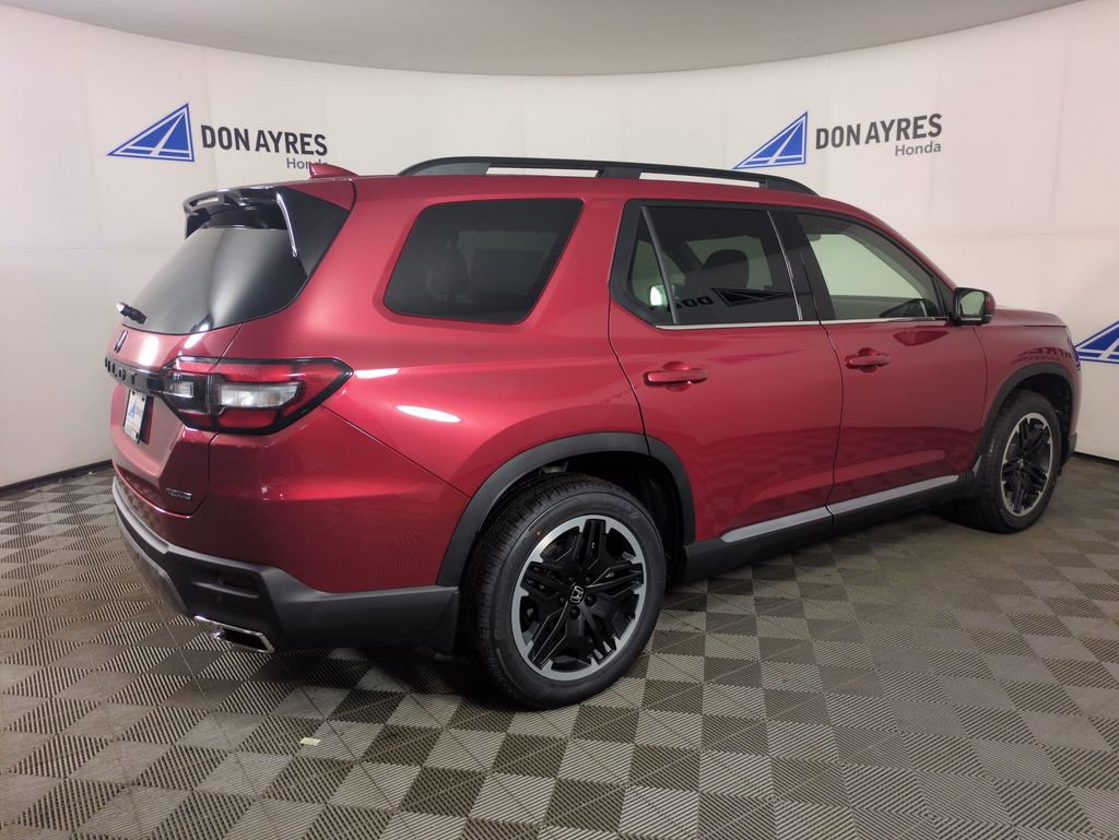 New 2026 Honda Pilot Touring image 5