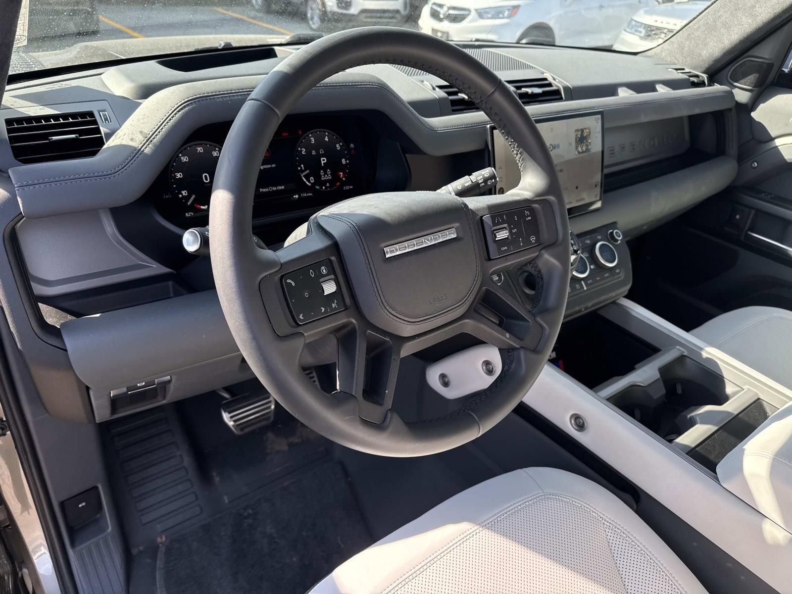 Used 2025 Land Rover Defender 130 X AWD/4WD image 18