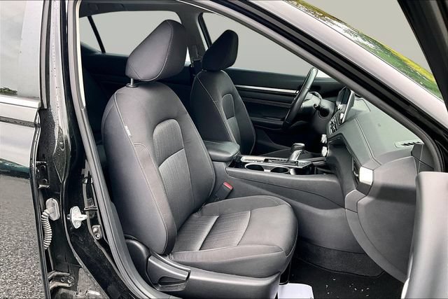 Used 2022 Nissan Altima 2.5 SV w/ SV Premium Package AWD/4WD image 15