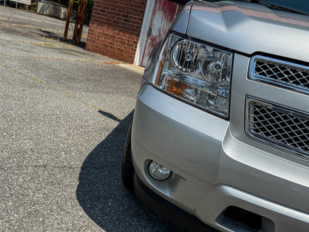 Used 2010 Chevrolet Avalanche LT w/ Luxury Package RWD image 10
