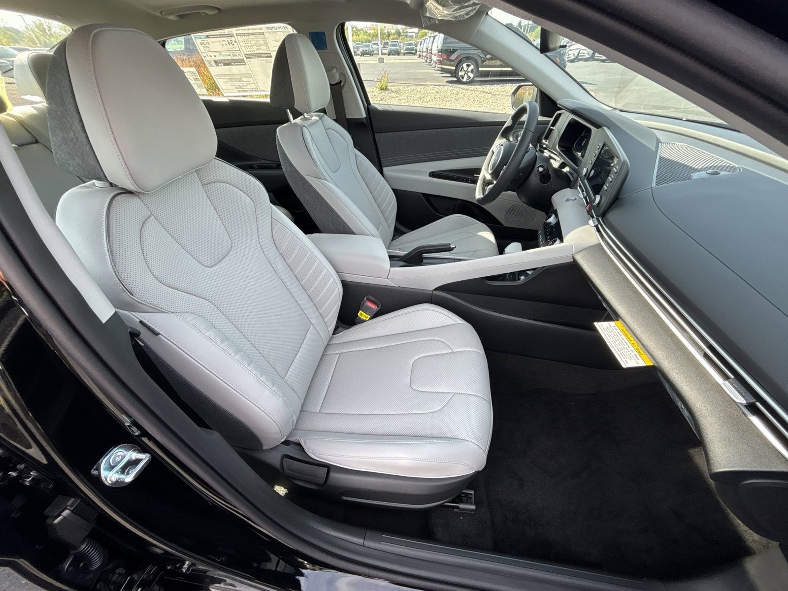 New 2026 Hyundai Elantra SEL Sport FWD image 26