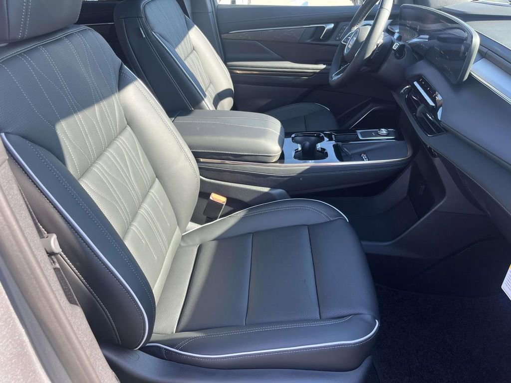 New 2026 Buick Enclave Avenir w/ Super Cruise Package image 14