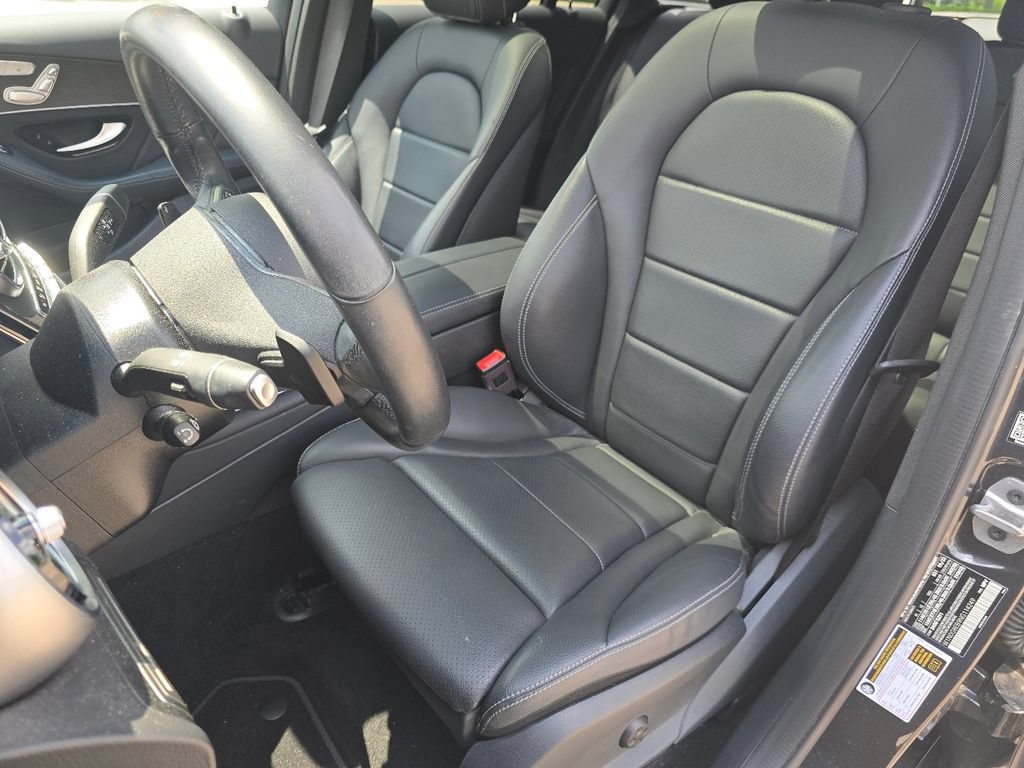 Used 2022 Mercedes-Benz GLC 300 4MATIC image 26