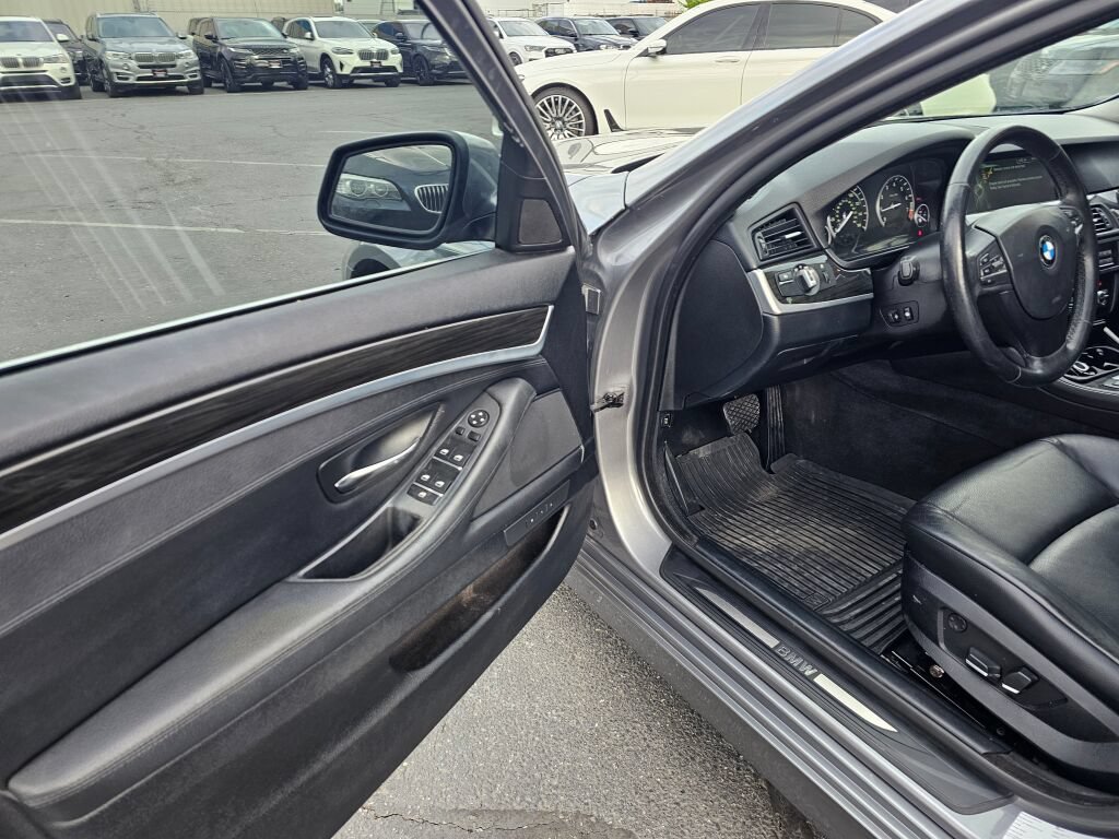 Used 2013 BMW 528i xDrive Sedan AWD/4WD image 18
