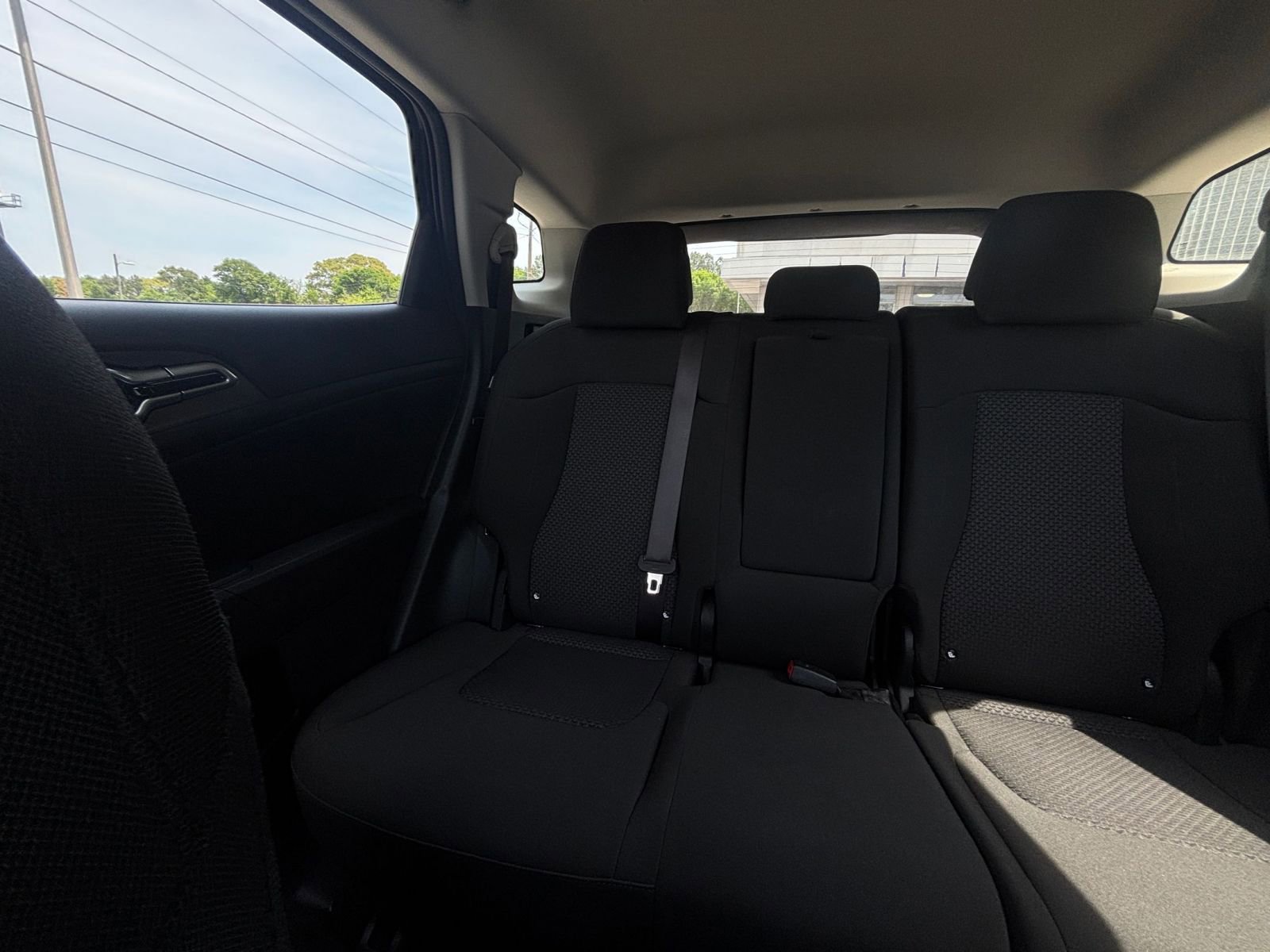 Used 2025 Kia Sportage LX image 38