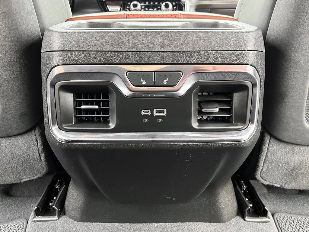 Used 2024 GMC Sierra 3500 Denali Ultimate image 27