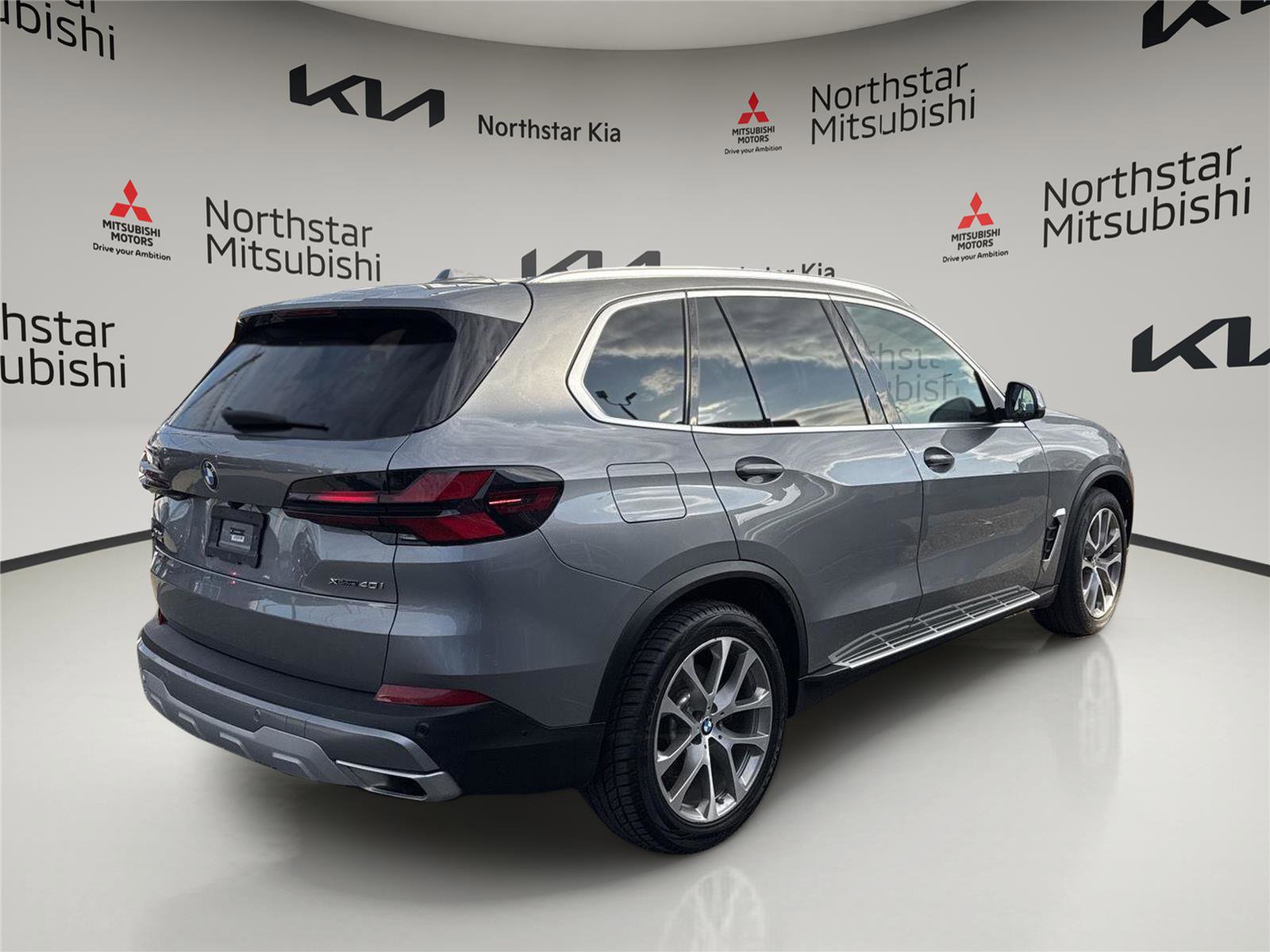 Used 2024 BMW X5 xDrive40i image 5