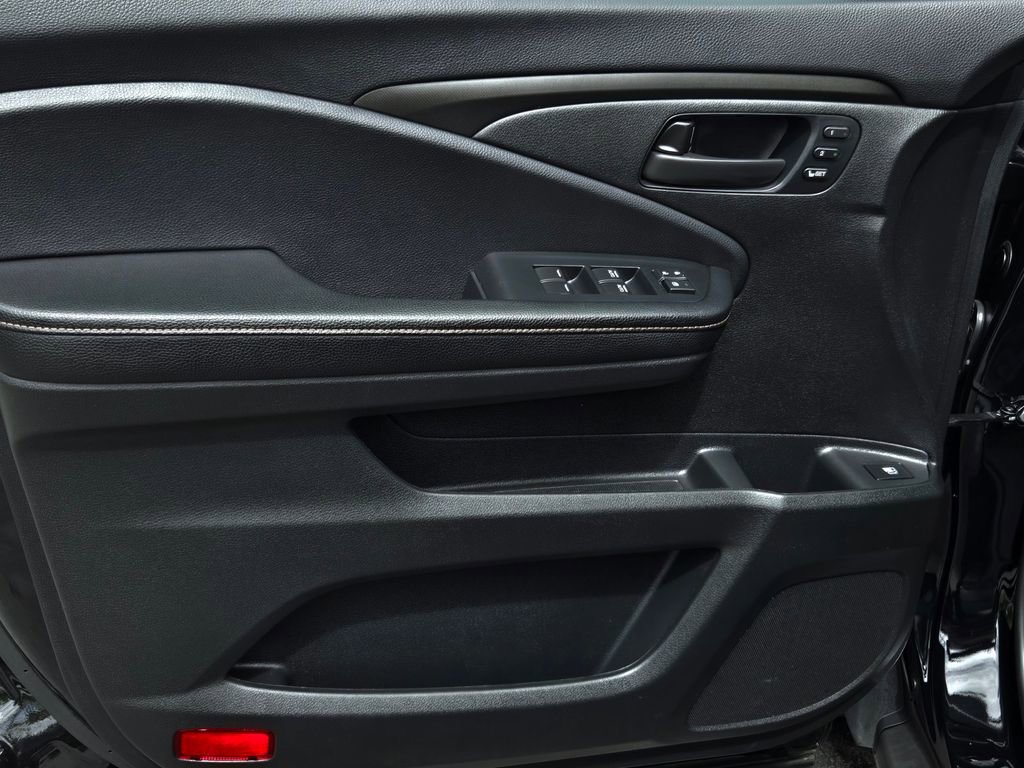 Used 2024 Honda Ridgeline TrailSport image 11