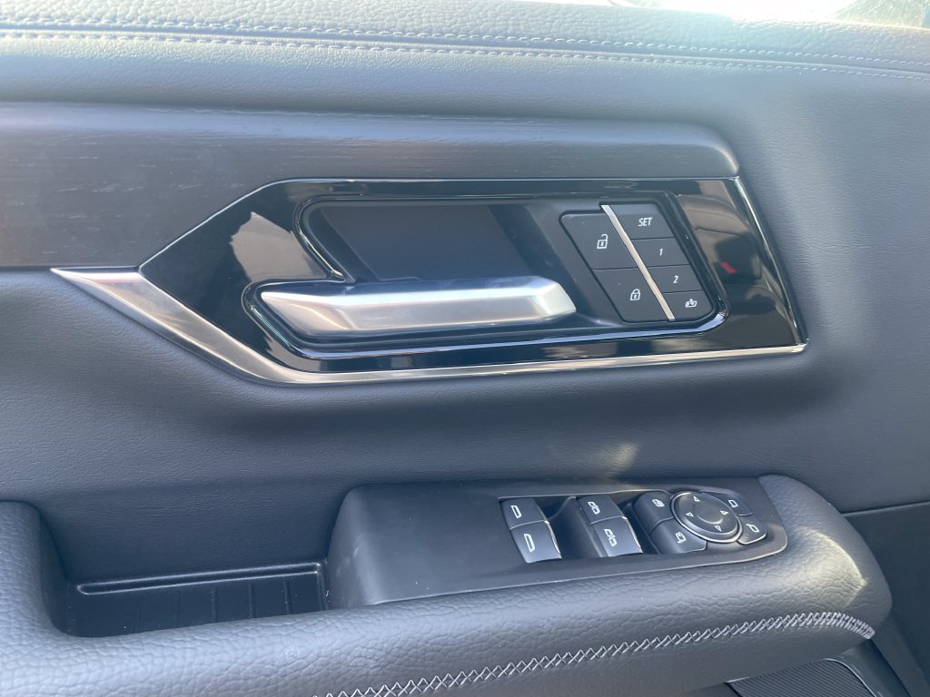 New 2026 GMC Yukon Denali w/ Advanced Technology Package AWD/4WD image 14