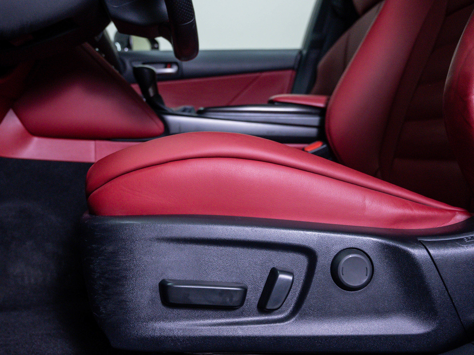 Used 2022 Lexus IS 350 F Sport w/ Accessory Package image 18