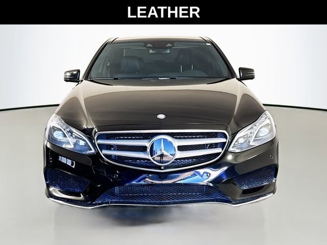 Used 2016 Mercedes-Benz E 400 4MATIC Sedan image 4
