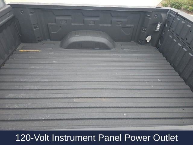 Used 2024 GMC Sierra 2500 AT4 w/ Technology Package image 19