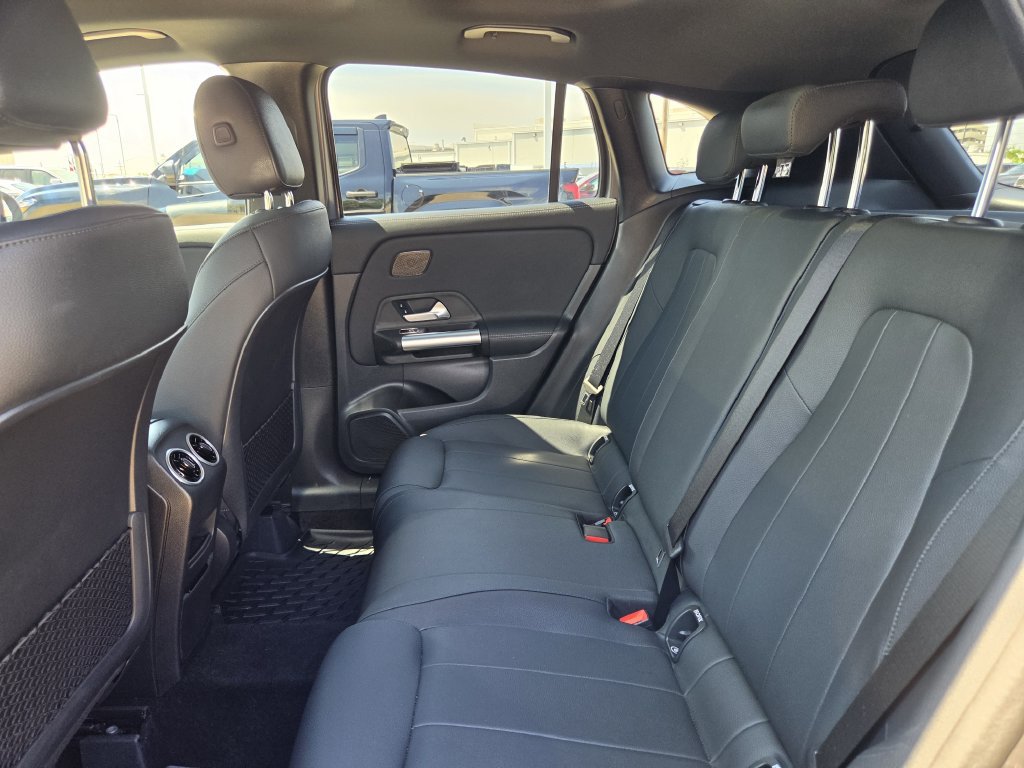 Used 2025 Mercedes-Benz GLA 250 image 28