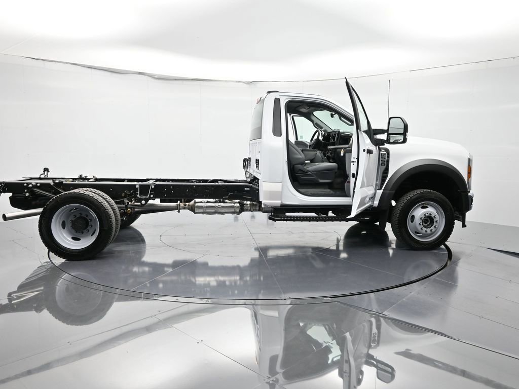 New 2026 Ford F550 4x4 Regular Cab Super Duty image 45