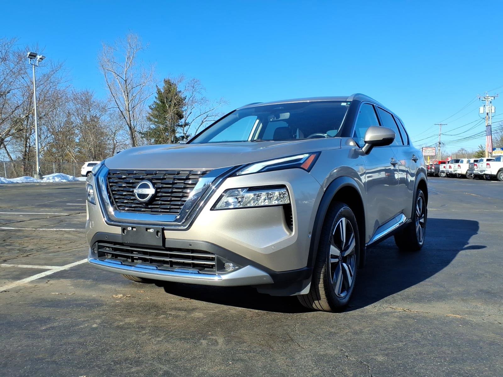 Used 2022 Nissan Rogue Platinum w/ Head-Up Display Package image 7