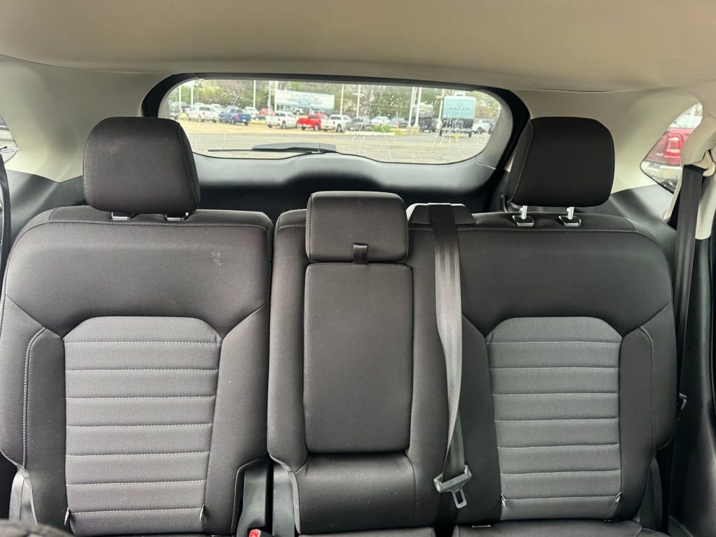 Used 2018 Ford Edge SE image 9