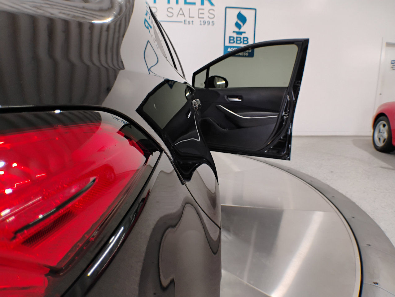 Used 2020 Toyota Corolla SE image 50