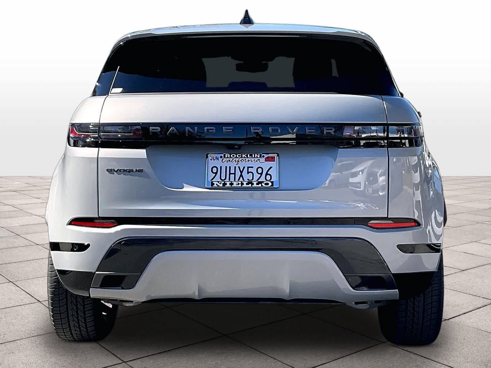 Used 2026 Land Rover Range Rover Evoque Dynamic SE AWD/4WD image 9