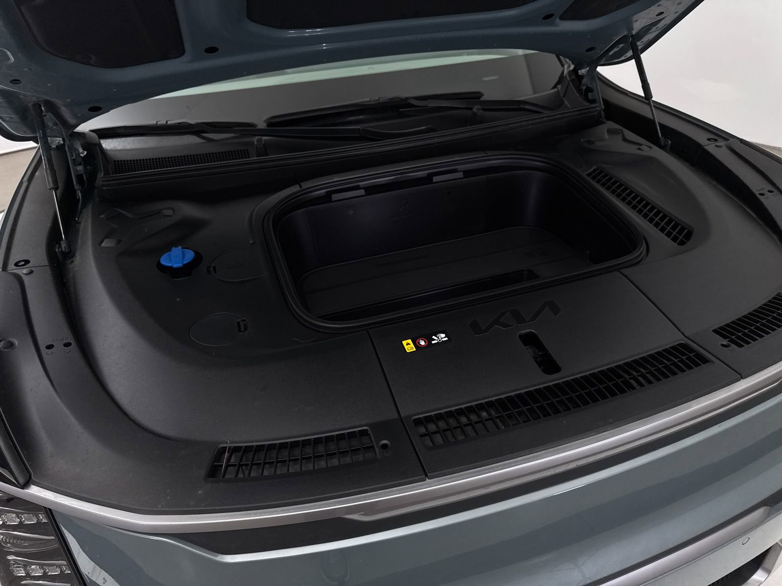 Used 2024 Kia EV9 Wind image 12