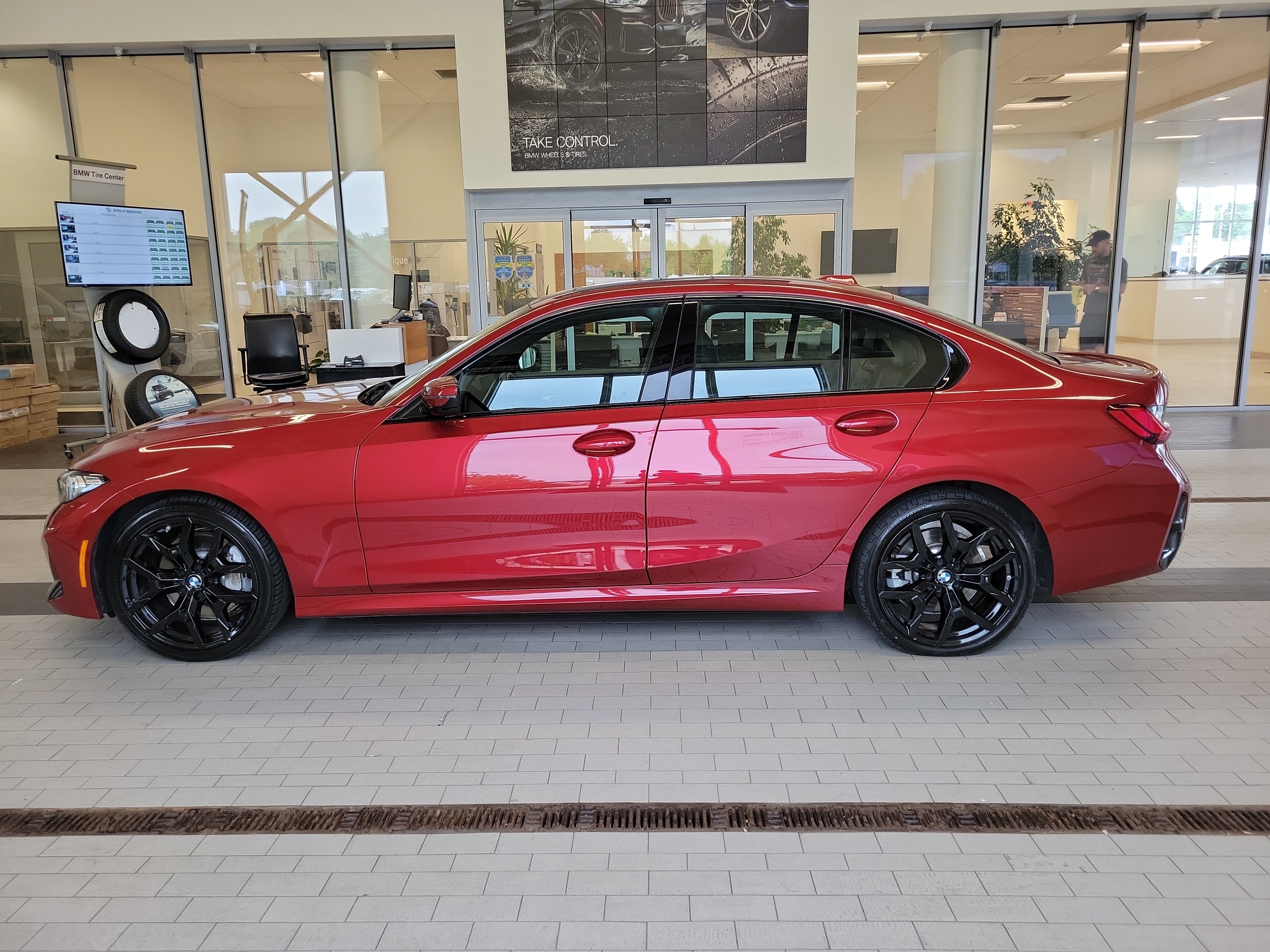 Used 2026 BMW 330i xDrive Sedan w/ M Sport Package AWD/4WD image 8