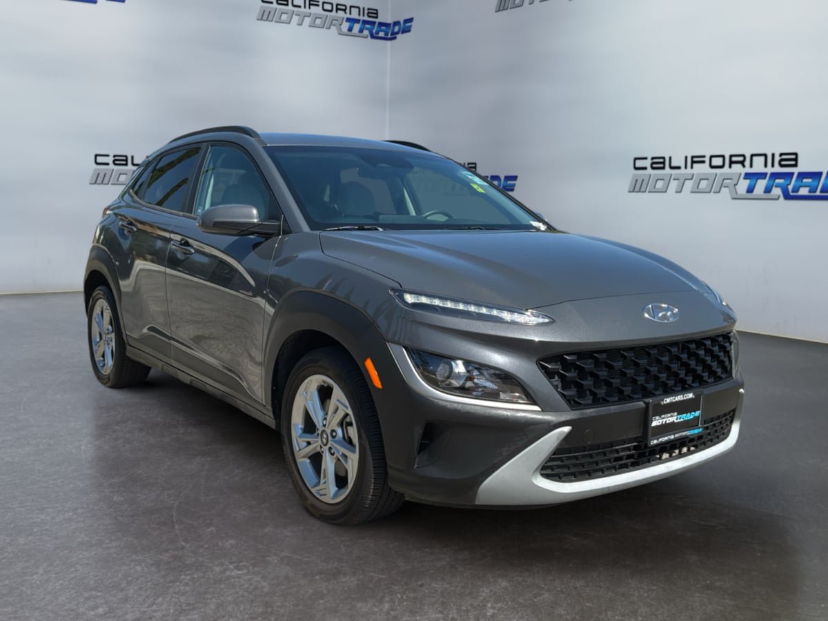Used 2023 Hyundai Kona SEL AWD/4WD image 3