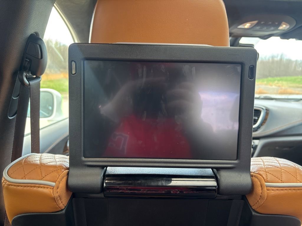 Used 2022 Chrysler Pacifica Pinnacle FWD image 57