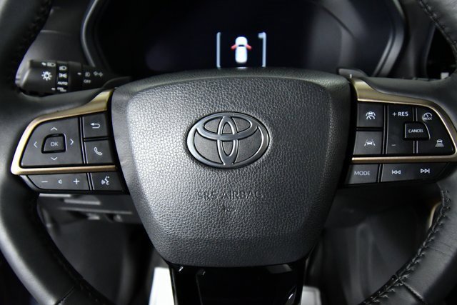 Used 2024 Toyota Grand Highlander AWD Hybrid image 2