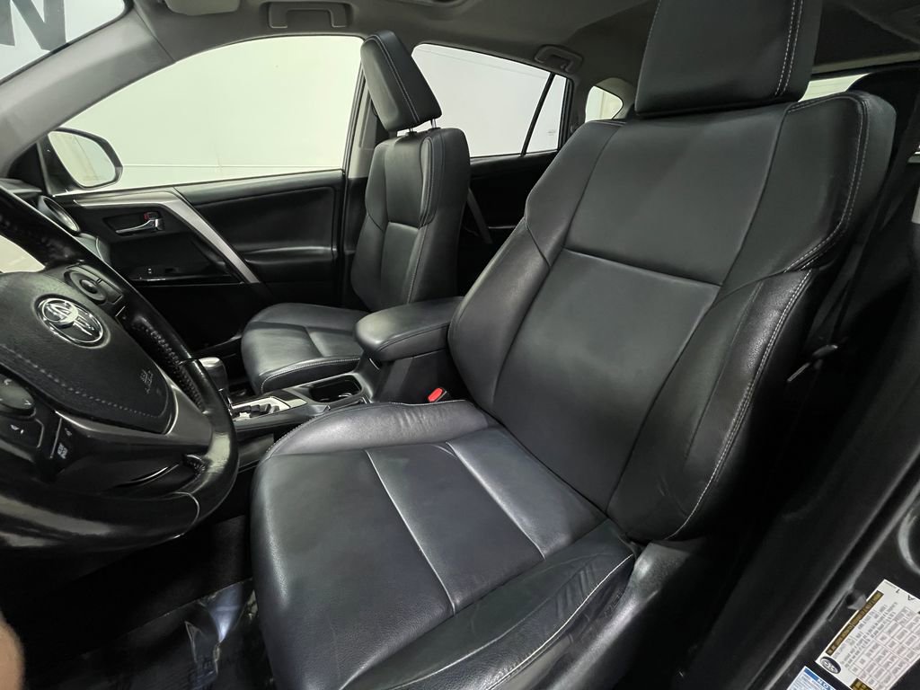 Used 2017 Toyota RAV4 Limited image 14