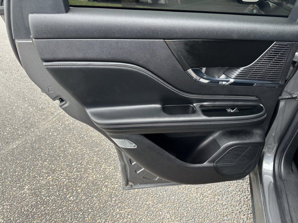 Used 2022 Lincoln Corsair FWD image 15