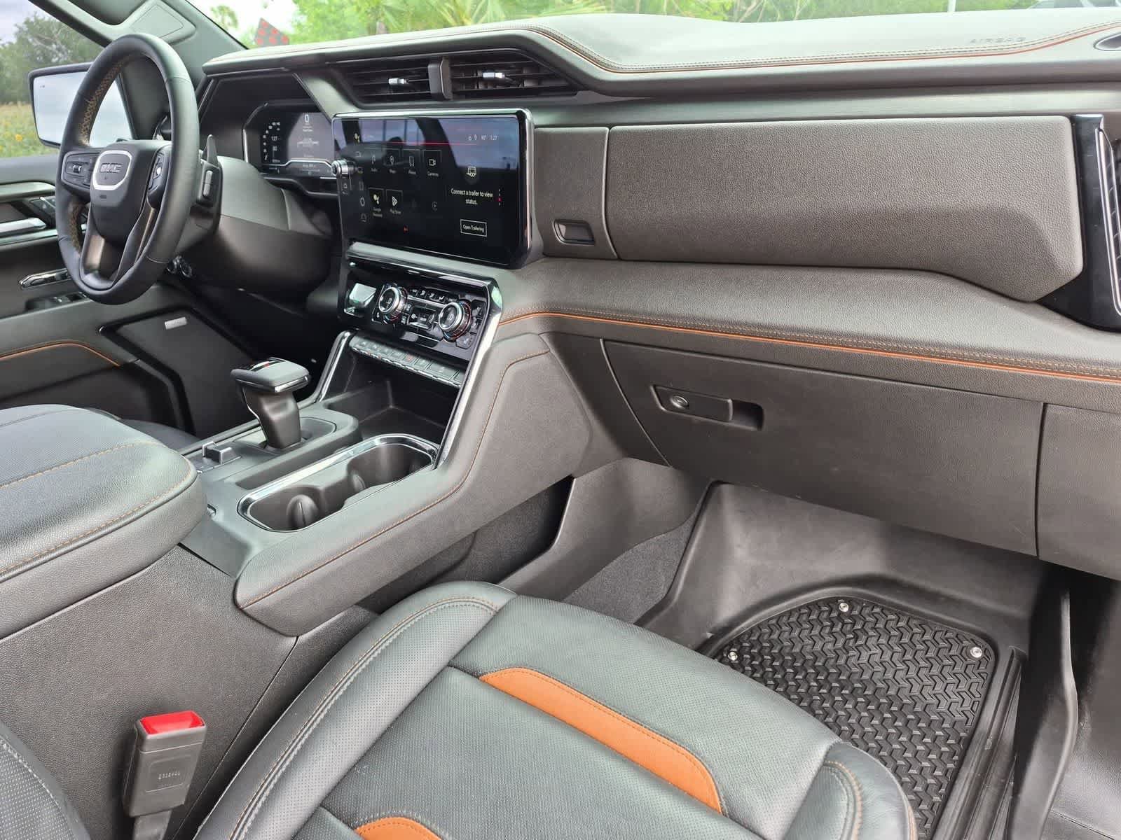 Used 2024 GMC Sierra 1500 AT4 w/ Technology Package AWD/4WD image 27