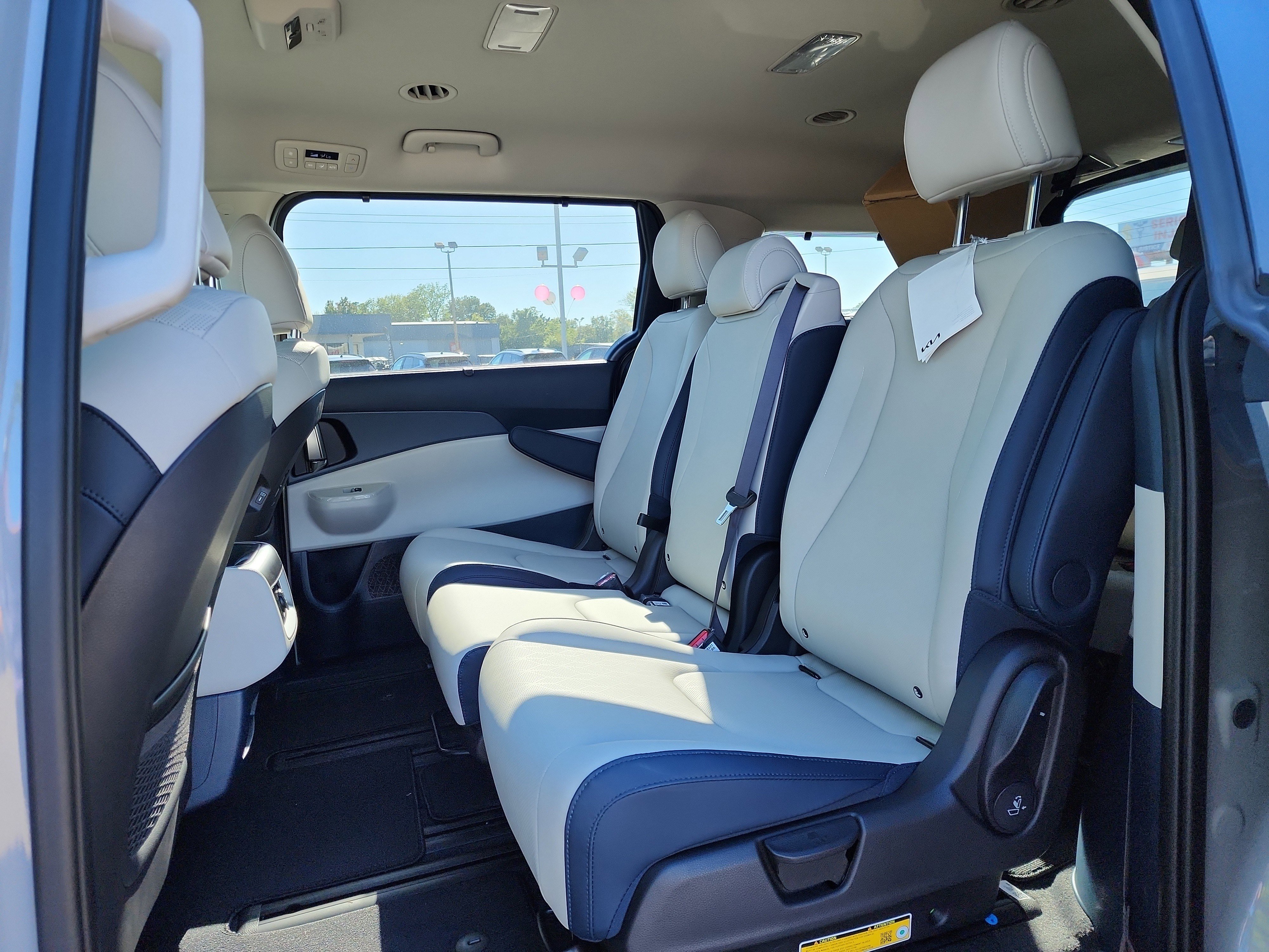 New 2026 Kia Carnival EX image 6