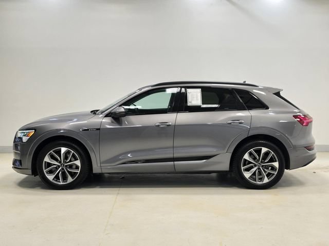 Used 2021 Audi e-tron Premium Plus w/ Premium Plus Package AWD/4WD image 3