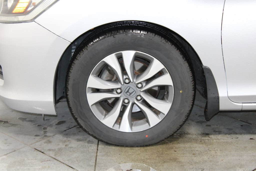 Used 2013 Honda Accord LX image 17