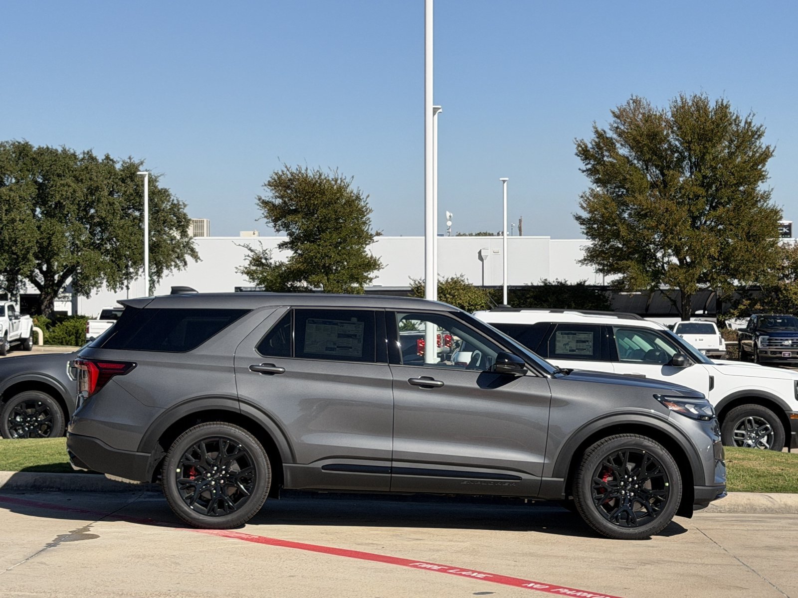 New 2027 Ford Explorer ST w/ Sun And Sound Package AWD/4WD image 3
