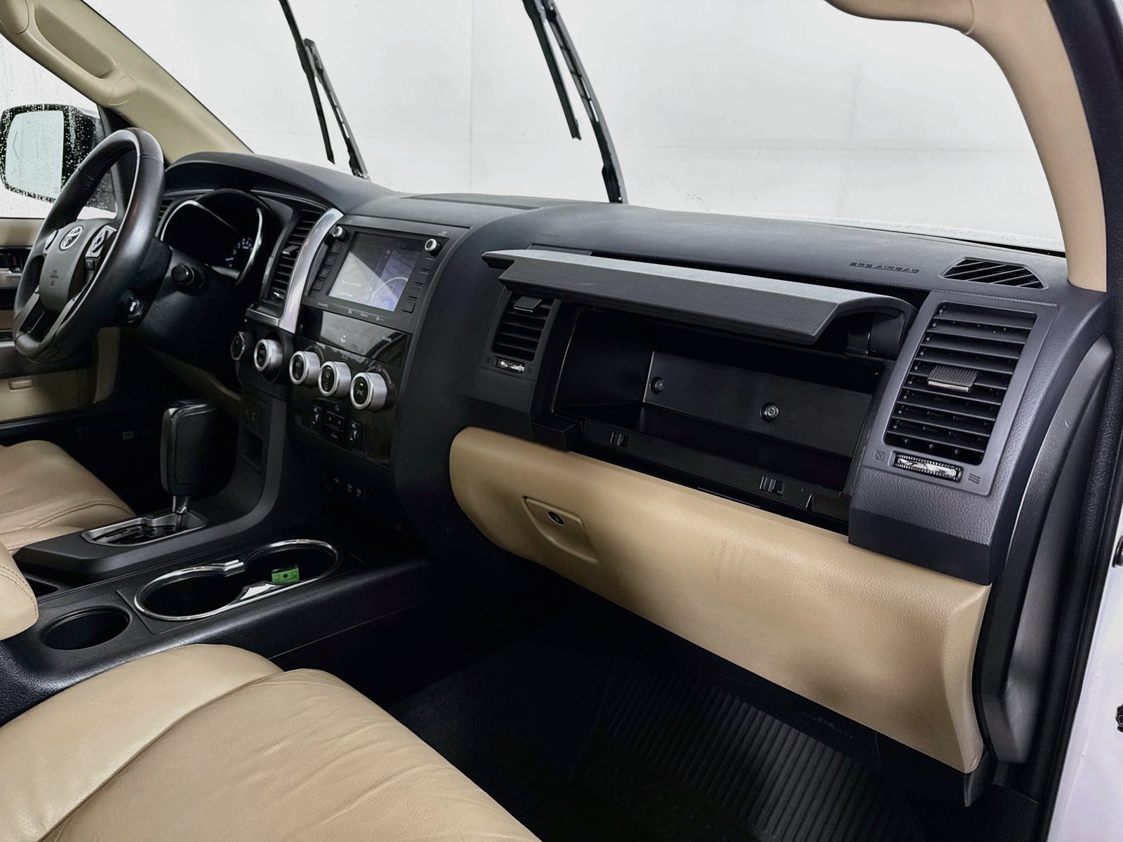 Used 2020 Toyota Sequoia Limited w/ Safety & Convenience Package AWD/4WD image 32