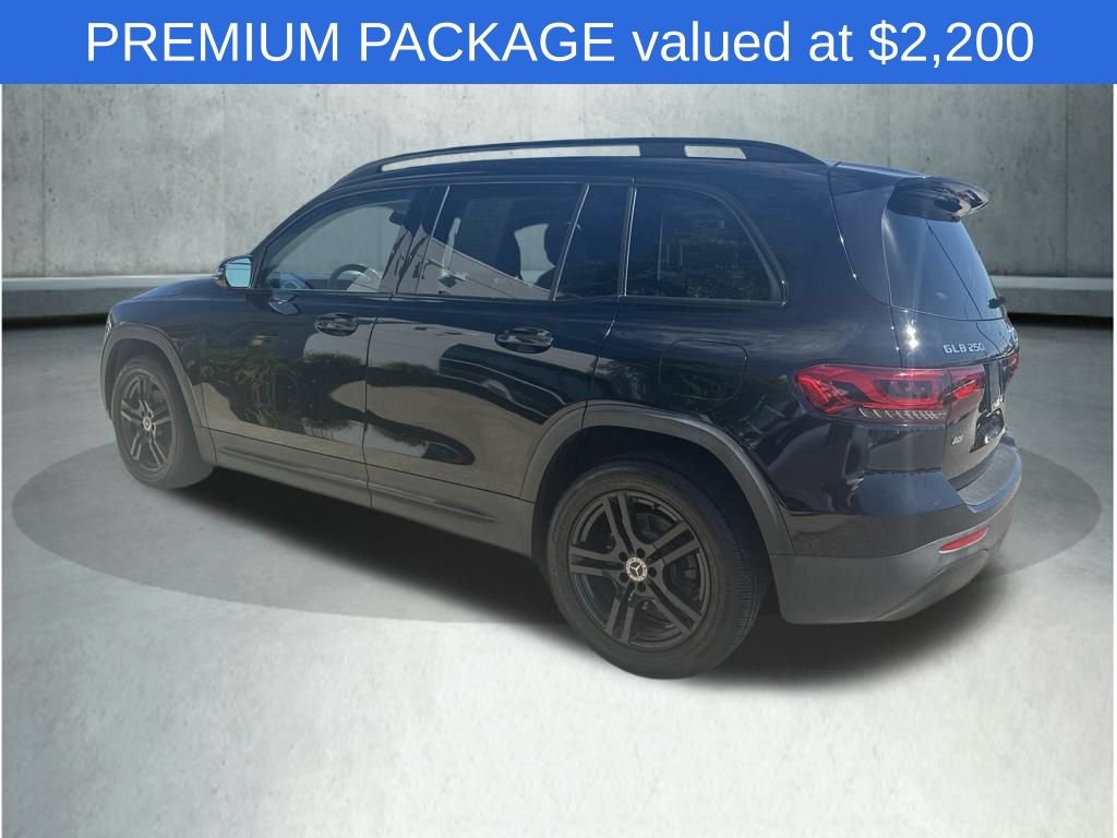 Used 2020 Mercedes-Benz GLB 250 4MATIC w/ Premium Package image 4