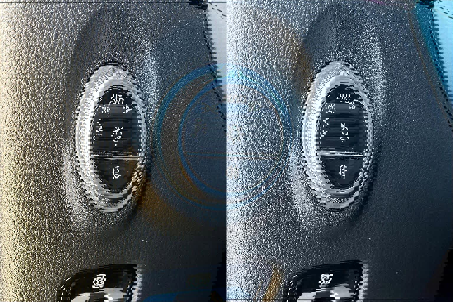 Used 2023 Mercedes-Benz C 300 Sedan image 13