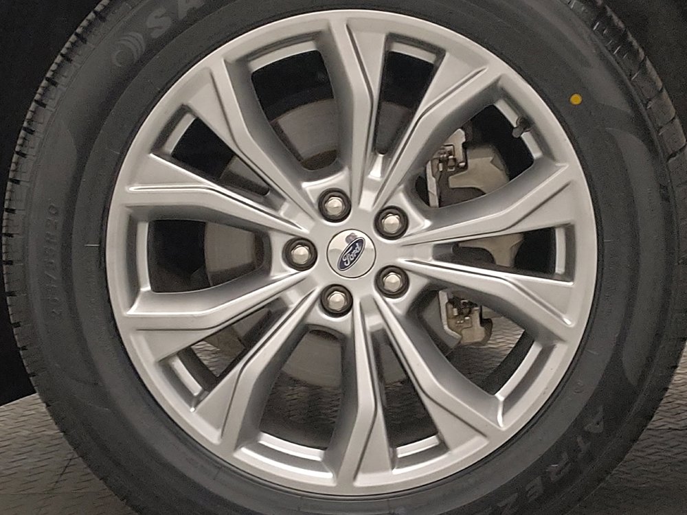 Used 2020 Ford Explorer Limited image 31