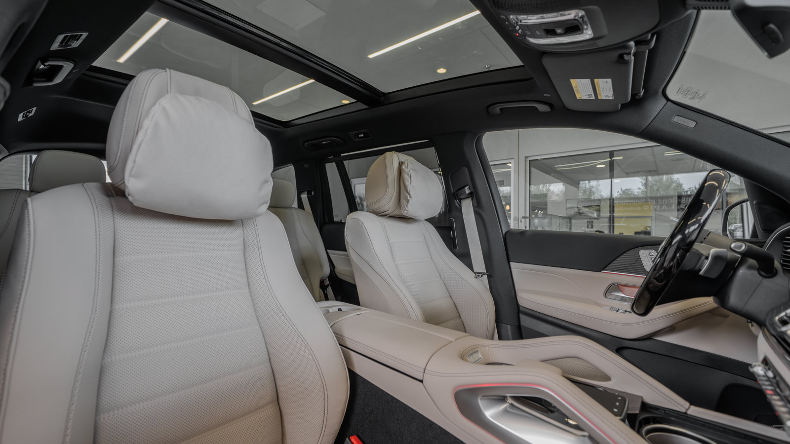 New 2026 Mercedes-Benz GLS 580 4MATIC image 32