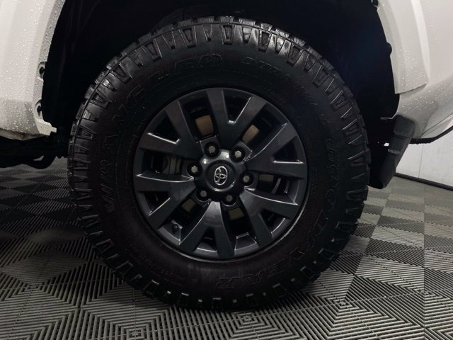 Used 2023 Toyota Tacoma SR5 w/ Technology Package AWD/4WD image 11