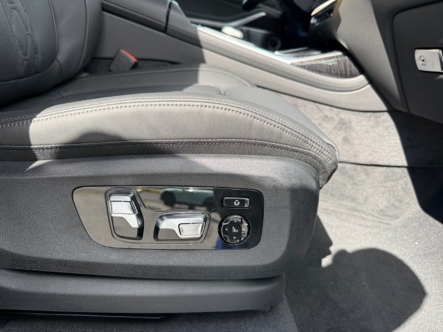 New 2027 BMW X7 M60i AWD/4WD image 18