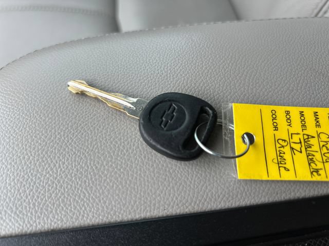 Used 2007 Chevrolet Avalanche LTZ w/ LTZ Preferred Equipment Group RWD image 30