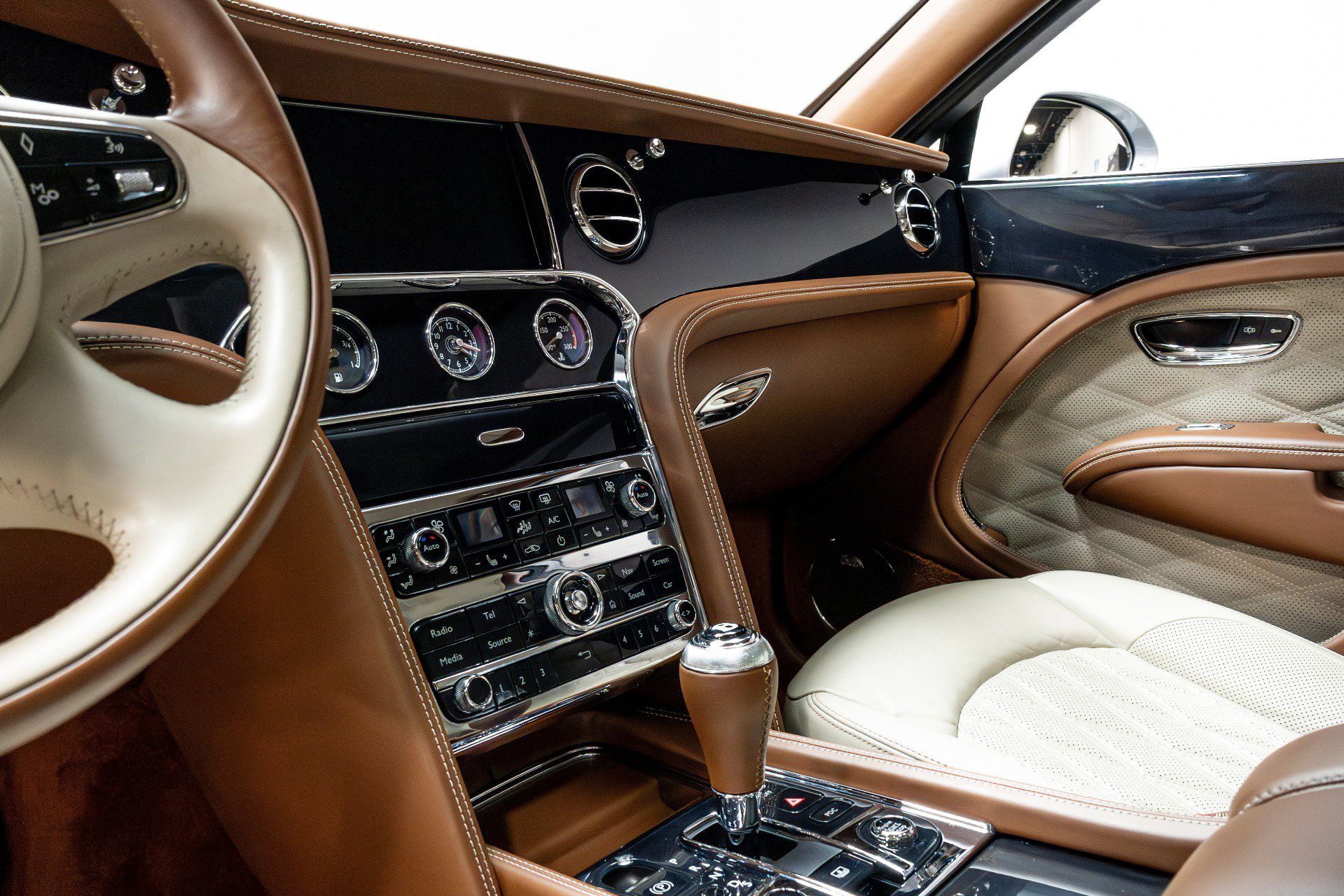 Used 2017 Bentley Mulsanne Speed image 12
