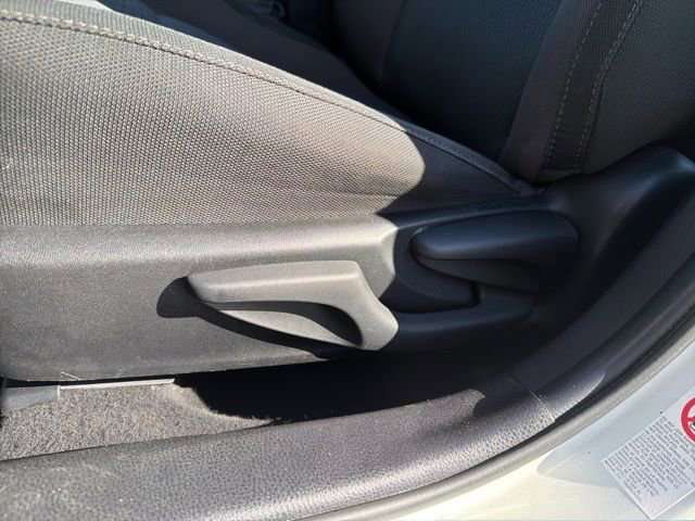 Used 2019 Toyota Corolla LE FWD image 10