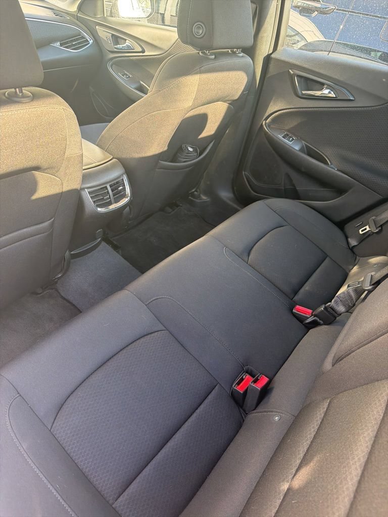 Used 2019 Chevrolet Malibu LT FWD image 10