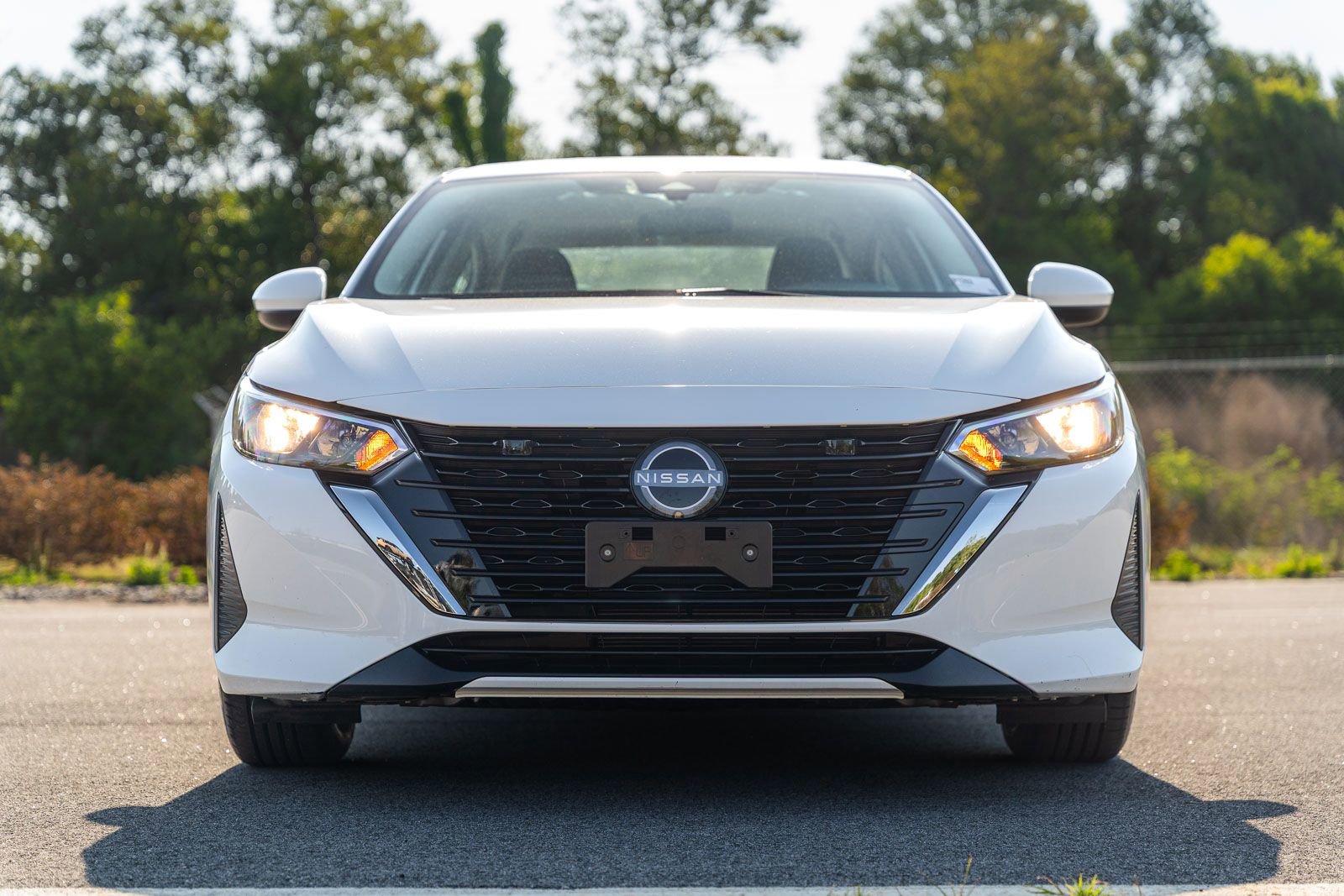 Used 2025 Nissan Sentra SV image 2