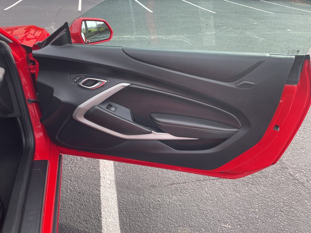 Used 2020 Chevrolet Camaro LT image 53