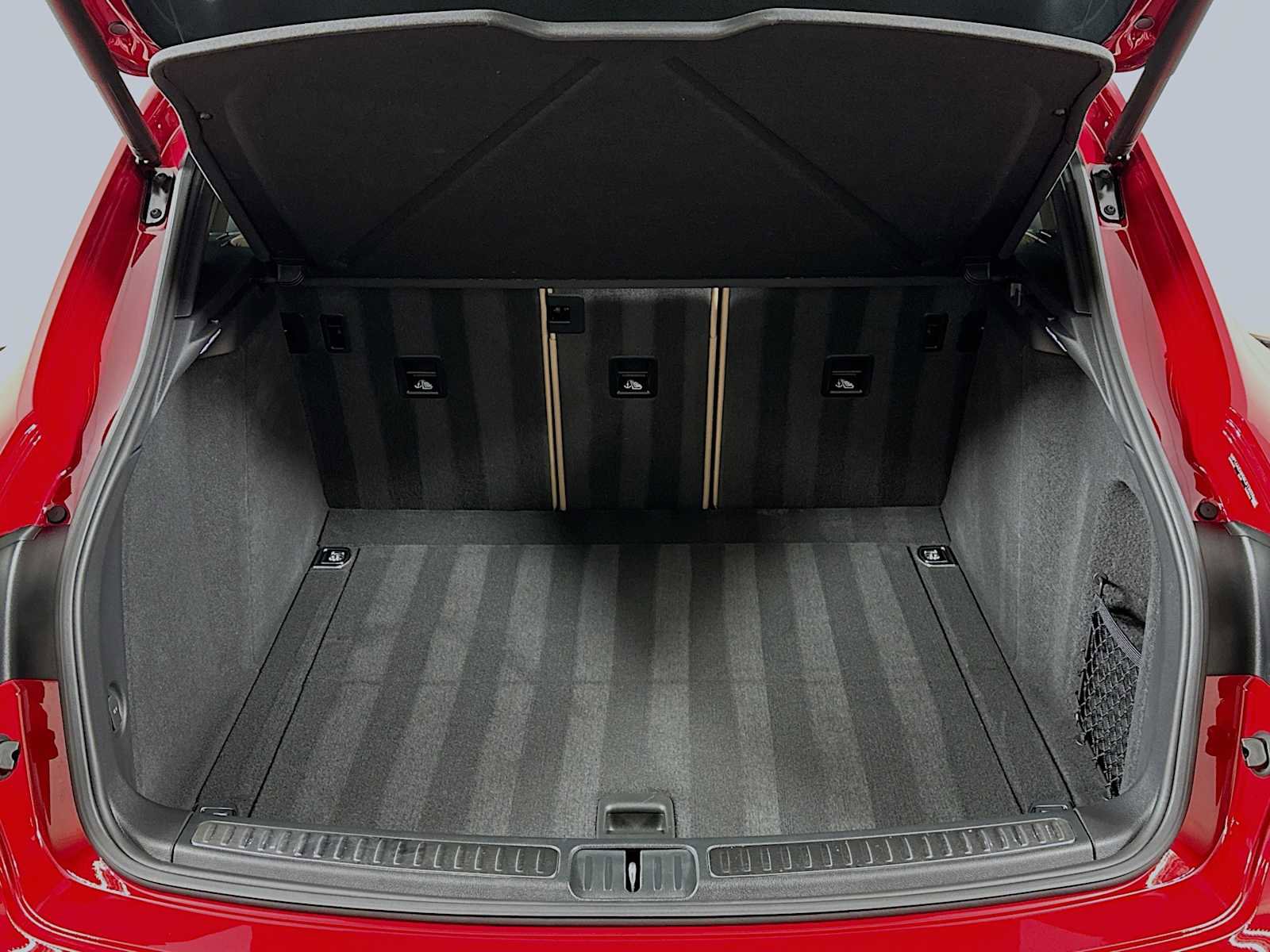 Certified 2025 Porsche Macan AWD/4WD image 27