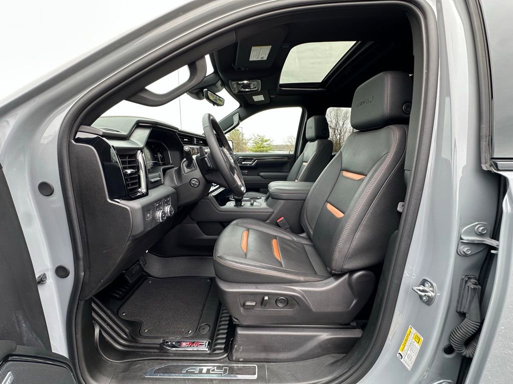 Used 2024 GMC Sierra 1500 AT4 w/ Technology Package image 2