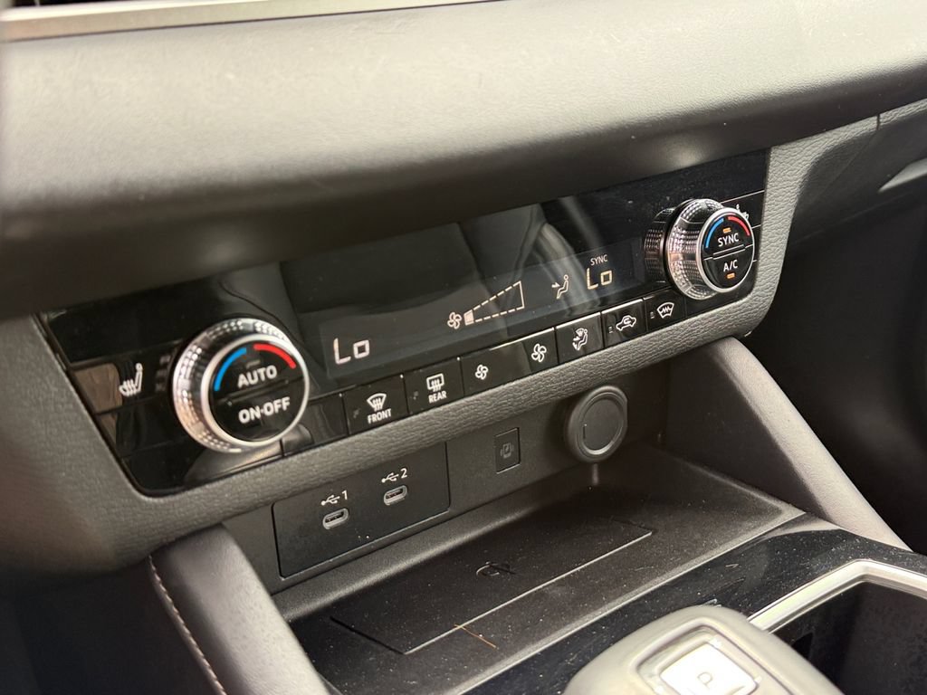 Used 2025 Mitsubishi Outlander SE AWD/4WD image 26